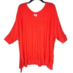 Laurie Felt Los Angeles Soft Over Sized V-Neck Sweater